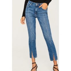 Jeansy z regularnym stanem - Niebieski. Niebieskie jeansy damskie Reserved. Za 119.99 zł.