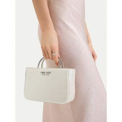 Torebka Nine West. Białe torebki klasyczne damskie Nine West, bez dodatków. Za 199.99 zł.