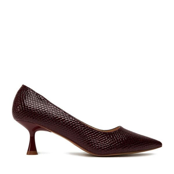 Czółenka JENNY. Czerwone czółenka damskie Jenny, bez wzorów, bez obcasa. Za 129.99 zł.