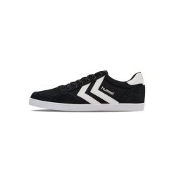 Buty sportowe dla dorosłych Hummel Slimmer stadil. Białe obuwie sportowe casual damskie Hummel, trekkingowe. Za 280.00 zł.