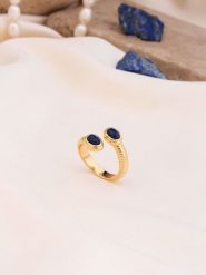 Pierres de Jade Pozłacany pierścionek z agatami rozmiar: onesize. Niebieskie pierścionki damskie Pierres de Jade, z agatem, pozłacane. Za 43.99 zł.