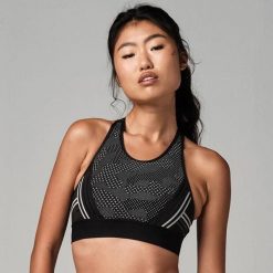 Stanik sportowy damski STRONG ID Make The Cut odblaskowy. Czarne biustonosze sportowe damskie STRONG ID, bez wzorów, z materiału. Za 119.99 zł.