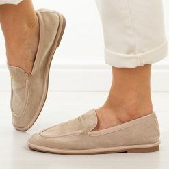 Beżowe mokasyny damskie Vinceza 62271. Brązowe mokasyny damskie VINCEZA, na lato, z jeansu, bez obcasa. Za 149.00 zł.