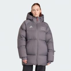 Kurtka Zimowa Audi Revolut F1 Team Engineers & Marketing. Białe kurtki damskie Adidas, na zimę, bez wzorów, z puchu, z kapturem. Za 1,599.00 zł.