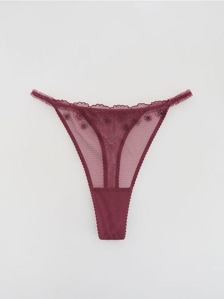 Siateczkowe stringi z haftem - fioletowy. Fioletowe stringi Reserved, bez wzorów. W wyprzedaży za 27.99 zł.