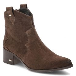 Brązowe Kowbojki Karino Stylowe Obuwie Damskie w Stylu Boho. Brązowe kozaki damskie Karino, na jesień, z weluru, bez obcasa, na obcasie, bez zapięcia. Za 475.99 zł.