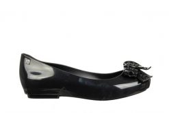 Baleriny Melissa Dora Hot Ad Black 010454, Czarny, Guma - 37. Czarne balerinki damskie Melissa, bez wzorów, z gumy. W wyprzedaży za 242.10 zł.