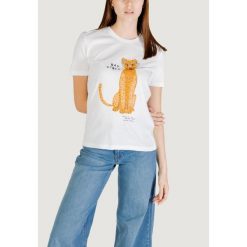 Koszulka crop top Kobieta ONLY ONLBARIA REG S/S TOP BOX JRS. Białe bluzki damskie Only, s, bez wzorów, z bawełny, bez kołnierzyka, bez ramiączek. Za 130.85 zł.