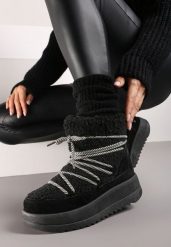 Czarne Wsuwane Śniegowce na Grubej Podeszwie Zdobione Futerkiem i Imitacją Sznurówek Avadira. Czarne śniegowce damskie Born2be, z jeansu. Za 69.99 zł.