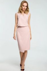 Sukienka elegancka ołówkowa kopertowy dekolt różowa. Czerwone sukienki damskie MOE, bez wzorów, z elastanu, biznesowe, bez ramiączek. Za 109.00 zł.