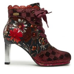 Botki Laura Vita. Czerwone botki damskie LAURA VITA, bez obcasa, na słupku, bez zapięcia. Za 449.99 zł.