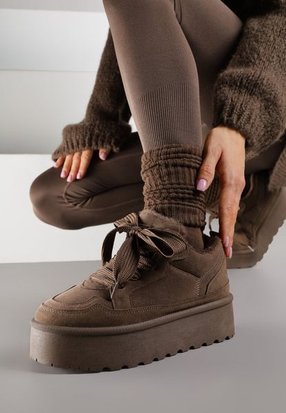 Brązowe Sneakersy Vices w Stylu Śniegowców na Platformie z Ozdobnym Futerkiem Nalirea. Brązowe obuwie sportowe damskie Born2be, z jeansu, bez zapięcia, trekkingowe. Za 99.99 zł.