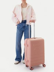 Reebok Walizka średnia CEO-RBK-WAL-011-M Różowy. Czerwone walizki Reebok, bez wzorów, z tworzywa sztucznego, średnie. Za 299.99 zł.