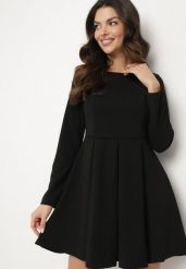 Czarna Elegancka Sukienka o Rozkloszowanym Kroju Temitonia. Czarne sukienki damskie Born2be, bez wzorów, eleganckie, bez ramiączek. W wyprzedaży za 110.49 zł.