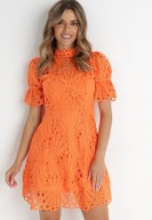 Pomarańczowa Sukienka Adoneus. Brązowe sukienki damskie Born2be, bez wzorów, z koronki, klasyczne, bez ramiączek. Za 239.99 zł.