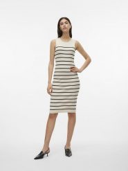 Vero Moda Sukienka dzianinowa w kolorze beżowym rozmiar: XS. Brązowe sukienki damskie Vero Moda, bez wzorów, z dzianiny, bez ramiączek. Za 66.00 zł.