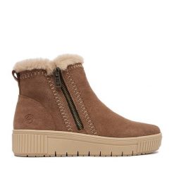 Botki Remonte. Brązowe botki damskie Remonte, bez obcasa, na płaskiej podeszwie, bez zapięcia. Za 369.99 zł.