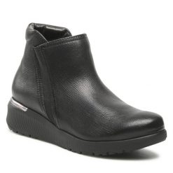 Botki Go Soft. Czarne botki damskie GO SOFT, bez obcasa, na płaskiej podeszwie, bez zapięcia. Za 124.99 zł.