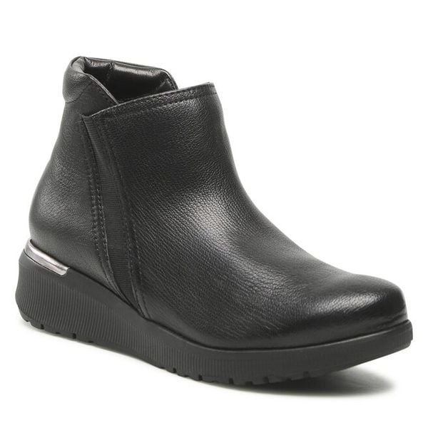 Botki Go Soft. Czarne botki damskie GO SOFT, bez obcasa, na płaskiej podeszwie, bez zapięcia. Za 124.99 zł.