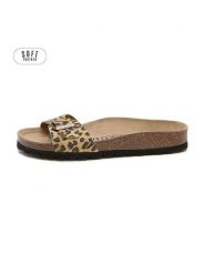 Teegu Klapki w kolorze beżowo-brązowym rozmiar: 42. Brązowe klapki damskie teegu, bez wzorów, z otwartym noskiem, bez obcasa, bez zapięcia. Za 130.99 zł.