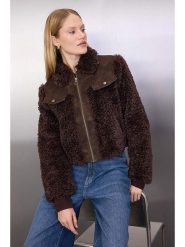 Trendyol Kurtka pluszowa w kolorze ciemnobrązowym rozmiar: S. Brązowe kurtki damskie Trendyol, s, bez wzorów, bez kaptura. Za 187.96 zł.