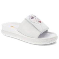 Białe Klapki Armodo Stylowe Obuwie Damskie. Białe klapki damskie Armodo, z aplikacjami, z materiału, bez obcasa, bez zapięcia. Za 299.00 zł.