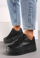 Czarne Sneakersy na Platformie Ozdobionej Tłoczeniem Vaiviera. Czarne obuwie sportowe damskie Renee, z jeansu, bez zapięcia, trekkingowe. Za 74.99 zł.