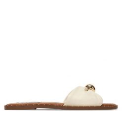 Klapki Steve Madden. Białe klapki damskie Steve Madden, bez wzorów, bez obcasa, bez zapięcia. Za 429.99 zł.