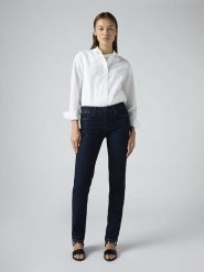 Levi's Dżinsy "712" - Slim fit - w kolorze granatowym rozmiar: W32/L30. Niebieskie jeansy damskie Levi's. Za 194.95 zł.