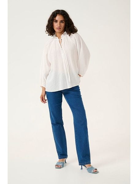 Kaffe Bluzka "Lianna" w kolorze białym rozmiar: 44. Białe bluzki damskie Kaffe, bez wzorów, bez kołnierzyka, bez ramiączek. Za 74.99 zł.