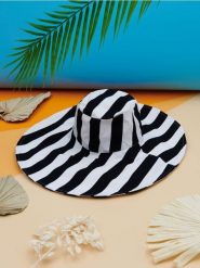 Kapelusz - czarny. Czarne kapelusze damskie Sinsay, bez wzorów. Za 29.99 zł.