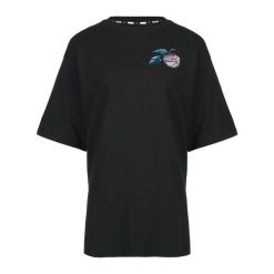 Koszulka damska PUMA Cherry on Top Graphic. Czarne koszulki damskie Puma, m, bez wzorów, bez kołnierzyka, bez ramiączek. Za 129.99 zł.