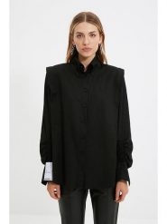 Trendyol Koszula w kolorze czarnym rozmiar: 42. Czarne koszule damskie Trendyol, bez wzorów, z bawełny, bez kołnierzyka, bez ramiączek. Za 115.45 zł.