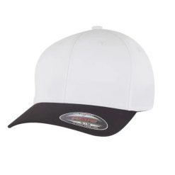 Czapka 5-panelowa Flexfit Tech. Białe czapki z daszkiem damskie FLEXFIT, bez wzorów. Za 133.00 zł.