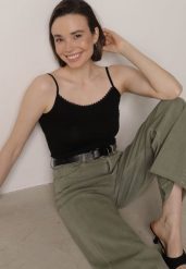 Czarny Bieliźniany Top z Bawełny Ozdobiony Koronkową Lamówką Bervina. Czarne komplety bielizny Born2be, bez wzorów, z bawełny. Za 29.99 zł.