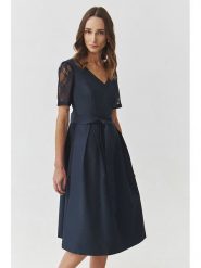 TATUUM Sukienka w kolorze granatowym rozmiar: 42. Niebieskie sukienki damskie TATUUM, bez wzorów, z koronki, bez ramiączek. Za 201.08 zł.