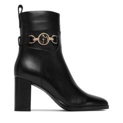 Botki Eva Minge. Czarne botki damskie Eva Minge, bez obcasa, na słupku, bez zapięcia. Za 579.99 zł.