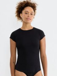 Sloggi Koszulka w kolorze czarnym rozmiar: XL. Czarne koszulki damskie Sloggi, xl, bez wzorów, bez kołnierzyka, bez ramiączek. Za 73.93 zł.