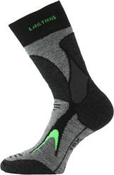 Skarpety trekkingowe z wełny merino TREX. Czarne skarpetki damskie LASTING, bez wzorów, z dzianiny. Za 89.00 zł.