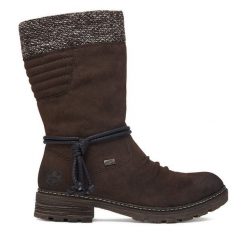 Kozaki Rieker. Brązowe kozaki damskie Rieker, bez obcasa, na płaskiej podeszwie, bez zapięcia. Za 429.99 zł.
