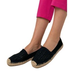Czarne espadryle ażurowe na platformie. Czarne espadryle damskie w ażurowe wzory, z tkaniny, bez obcasa, na platformie. Za 81.09 zł.