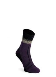 Skarpety do biegania X-Socks Trailrun Terraskin Perform Crew. Fioletowe skarpetki damskie X Socks, bez wzorów, z dzianiny. Za 120.99 zł.