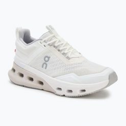 Buty treningowe damskie On Cloudnova X white/glacier. Białe obuwie sportowe damskie On, bez zapięcia, na fitness i siłownię. Za 739.99 zł.