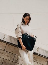 Maison héritage PARIS Skórzany shopper bag "Naya" w kolorze ciemnozielonym - 41 x 30 x 10 cm rozmiar: onesize. Zielone shopper bag maison héritage PARIS, bez wzorów, z materiału, na ramię, bez dodatków. Za 434.99 zł.