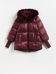 Pikowana kurtka - burgundowy. Czerwone kurtki damskie Reserved, l, bez wzorów, z tkaniny, bez kaptura. Za 329.99 zł.
