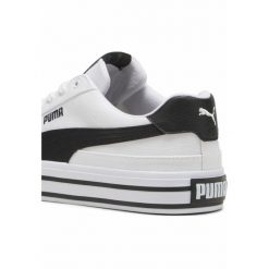 Sneakersy unisex Court Classic Vulcanised Formstrip PUMA White Black. Białe obuwie sportowe damskie Puma, bez zapięcia, trekkingowe. Za 490.00 zł.