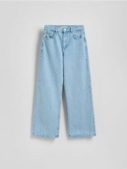 Jeansy straight fit - niebieski. Niebieskie jeansy damskie Reserved. W wyprzedaży za 109.99 zł.