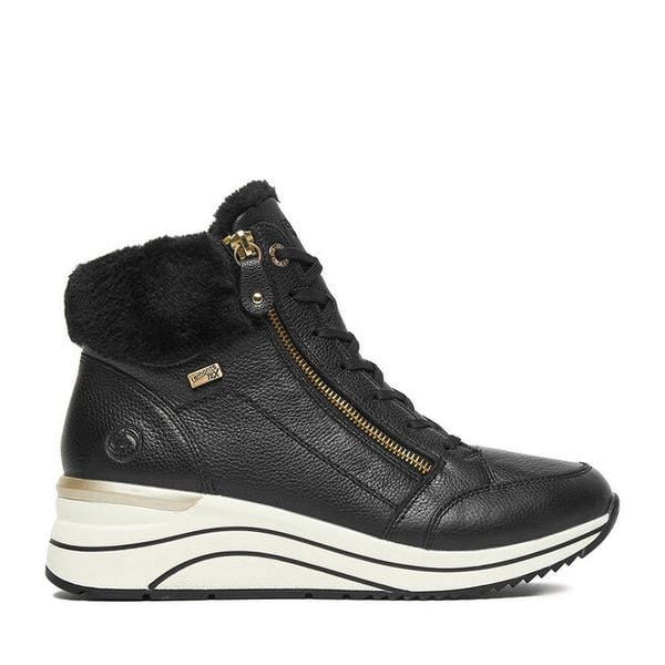 Trzewiki Remonte. Czarne botki damskie Remonte, bez obcasa, na koturnie, bez zapięcia. Za 349.99 zł.