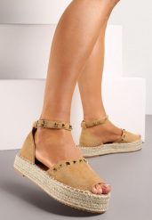 Brązowe Sandały Espadryle na Platformie z Plecionką Ozdobione Ćwiekami Salphie. Brązowe sandały damskie Renee, bez wzorów, z otwartym noskiem, bez obcasa, na platformie, bez zapięcia. Za 29.99 zł.