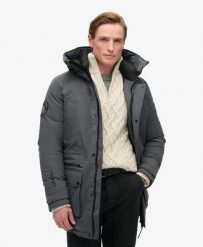 Superdry City Padded Parka Coat – Pikowana parka wodoodporna. Brązowe parki damskie Superdry, m, z materiału, z kapturem. Za 860.55 zł.
